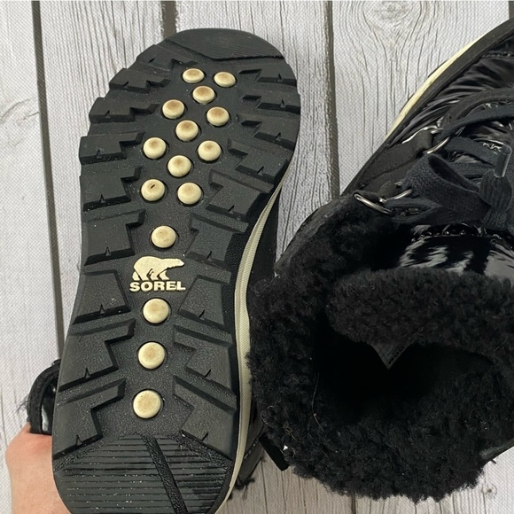 Sorel Whitney Short Laced snow boots size 6 - Picture 4 of 9